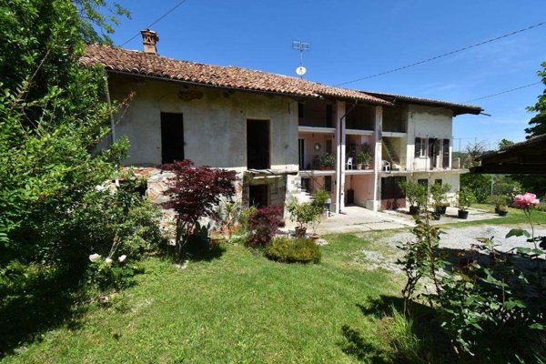 casale in vendita a Castiglione Falletto