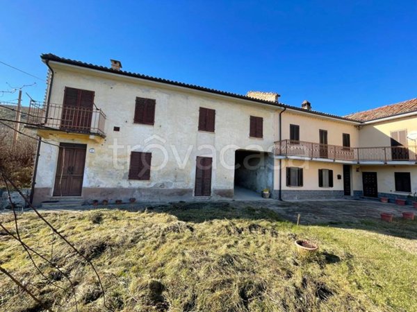 casa indipendente in vendita a Castiglione Tinella in zona Balbi