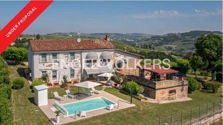 casa indipendente in vendita a Castiglione Tinella in zona San Carlo