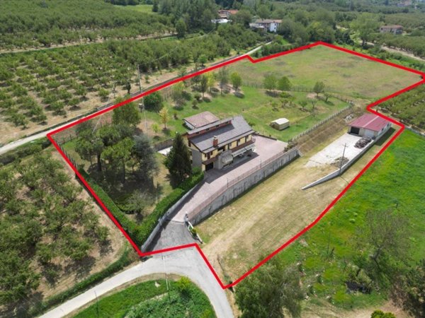 casa indipendente in vendita a Castino