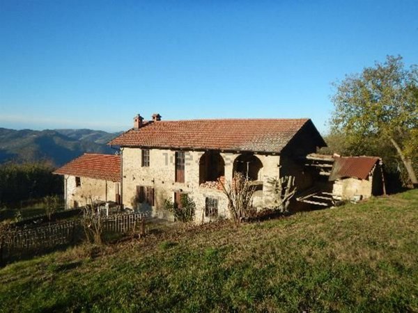 quadrivano in vendita a Castino