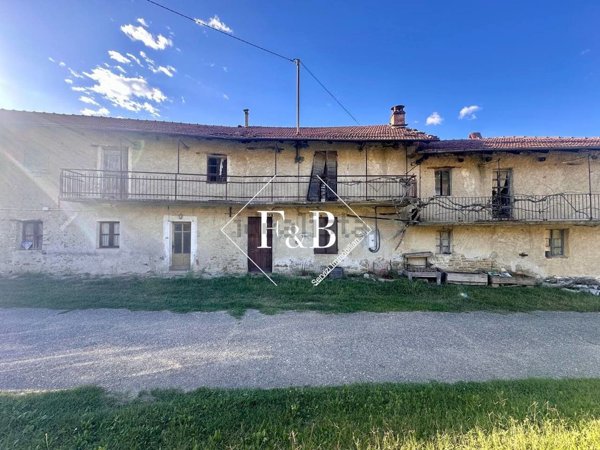 casa indipendente in vendita a Castino