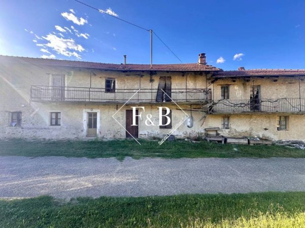 casa indipendente in vendita a Castino