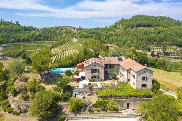 casa indipendente in vendita a Castino