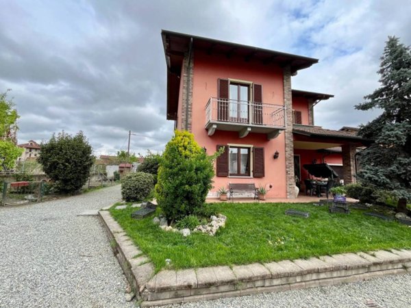 casa indipendente in vendita a Cavallerleone