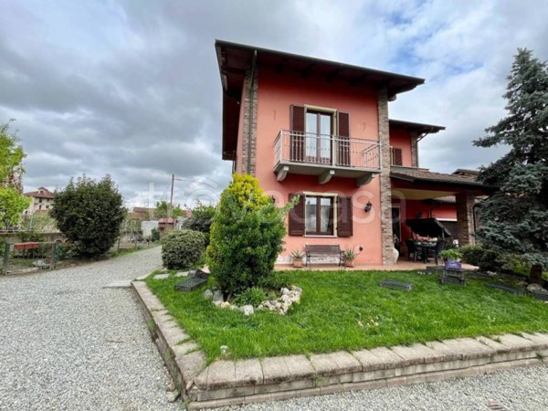 casa indipendente in vendita a Cavallerleone