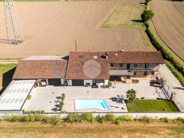 locale di sgombero in vendita a Cavallermaggiore
