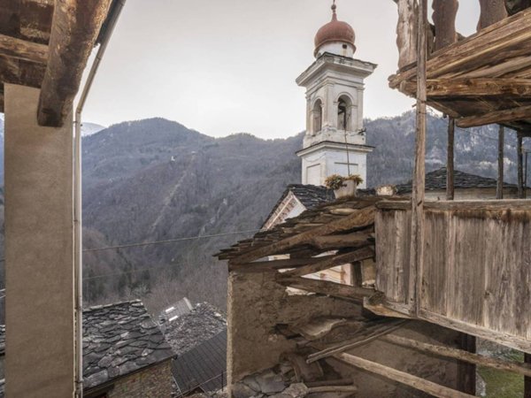 casa semindipendente in vendita a Celle di Macra in zona Bassura