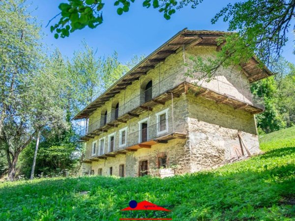 casa indipendente in vendita a Celle di Macra in zona Paschero