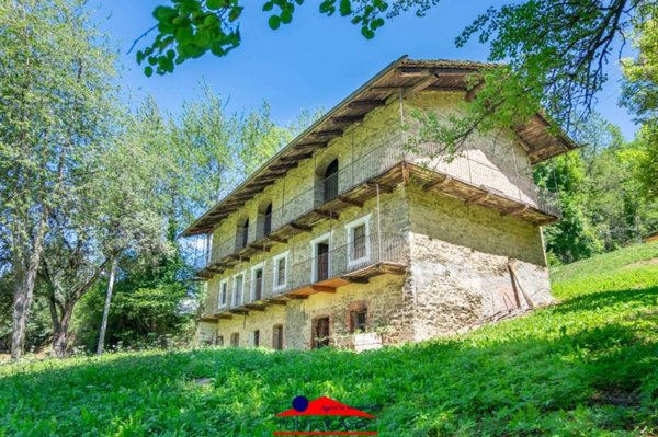 casa indipendente in vendita a Celle di Macra in zona Paschero