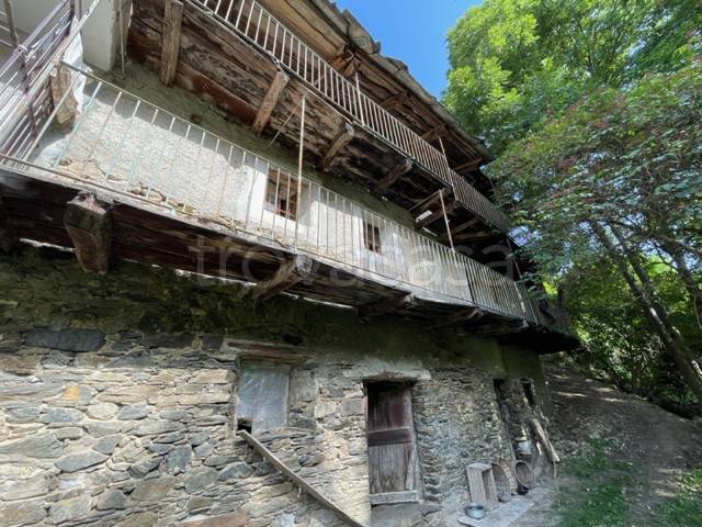 casale in vendita a Celle di Macra in zona Sagna