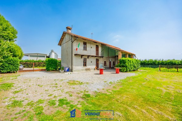 casale in vendita a Centallo