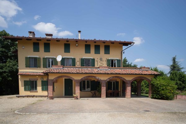 casa indipendente in vendita a Centallo