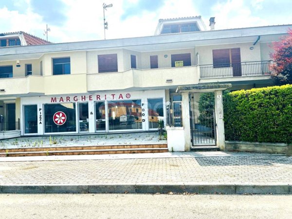 negozio in vendita a Centallo in zona Roata Chiusani