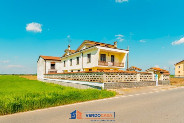 casa indipendente in vendita a Centallo in zona San Biagio