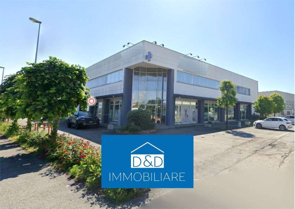 locale commerciale in vendita a Centallo