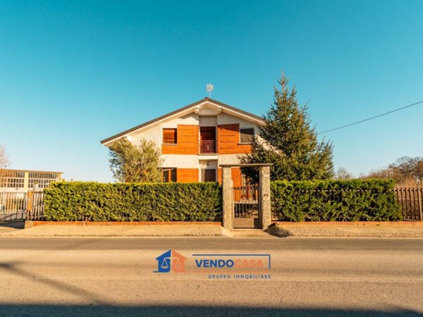 casa indipendente in vendita a Centallo