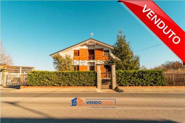 casa indipendente in vendita a Centallo