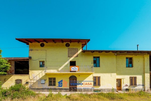 casale in vendita a Centallo