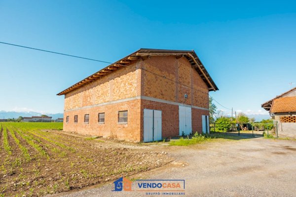 locale di sgombero in vendita a Centallo