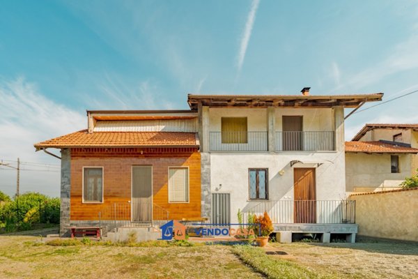 casa indipendente in vendita a Centallo