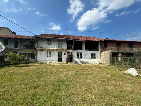 casa indipendente in vendita a Ceresole Alba