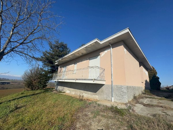 casa indipendente in vendita a Ceresole Alba