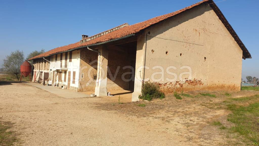 casa indipendente in vendita a Ceresole Alba
