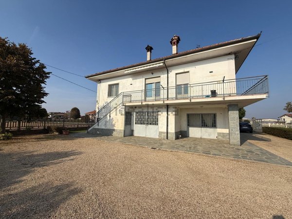 casa indipendente in vendita a Ceresole Alba in zona Borretti