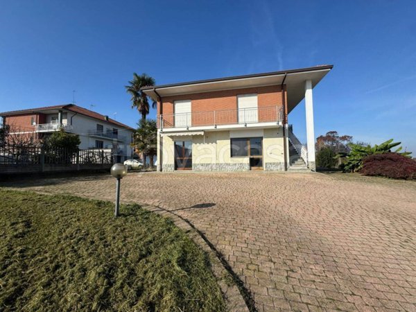 casa indipendente in vendita a Ceresole Alba