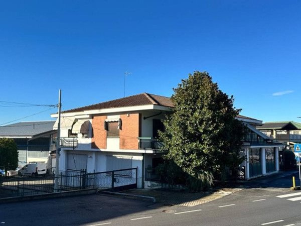 casa indipendente in vendita a Ceresole Alba