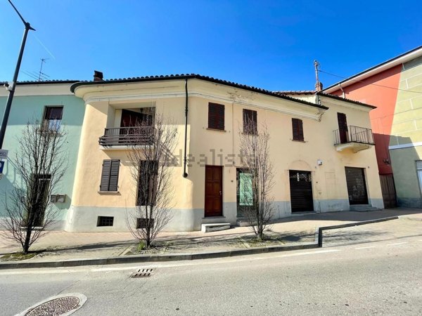 casa indipendente in vendita a Ceresole Alba
