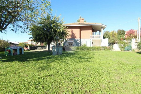 casa indipendente in vendita a Ceresole Alba in zona Borretti