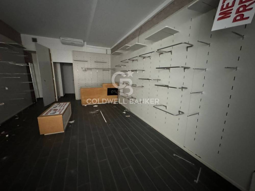 locale commerciale in vendita ad Agropoli