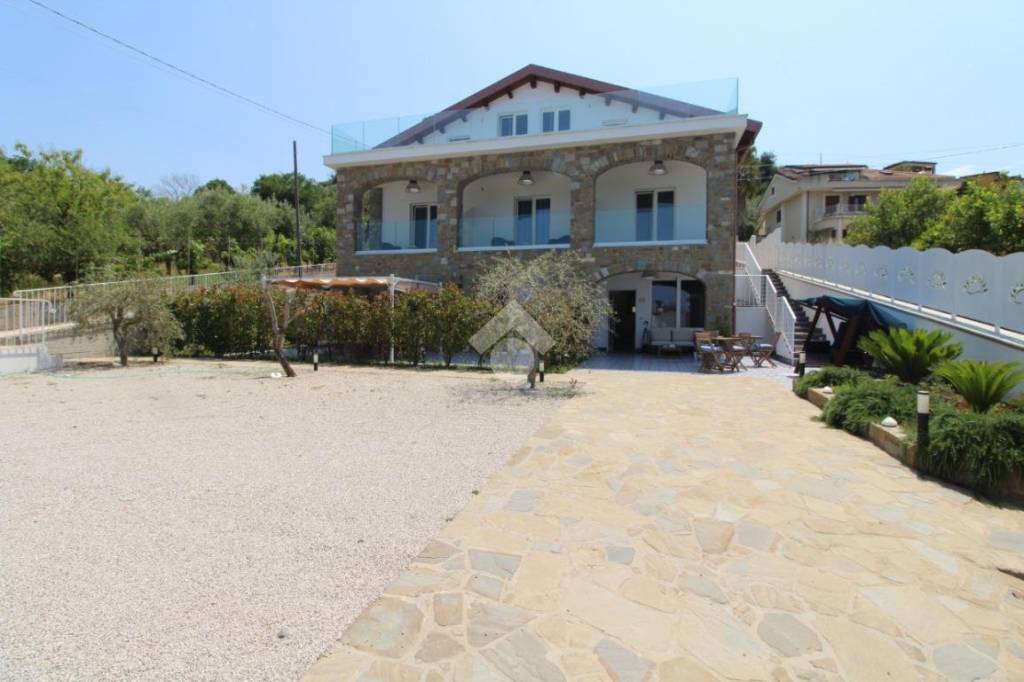 casa indipendente in vendita ad Agropoli