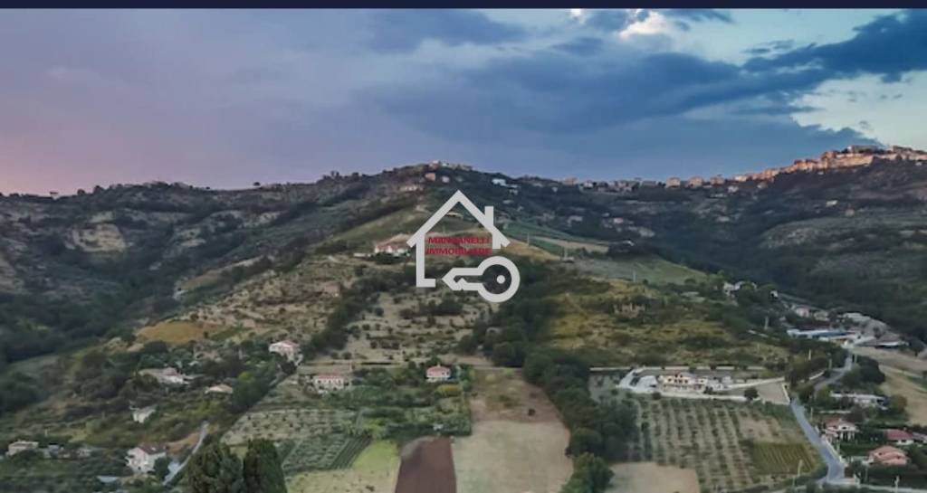 locale commerciale in vendita ad Agropoli
