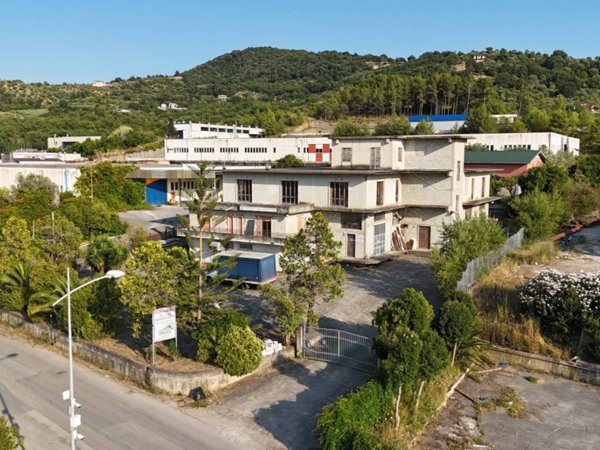 locale commerciale in vendita ad Agropoli