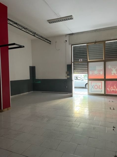 locale commerciale in vendita ad Agropoli