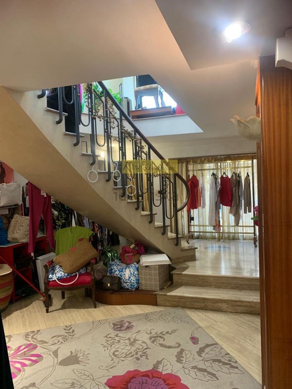 locale commerciale in vendita ad Agropoli
