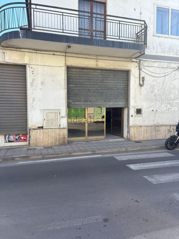 locale commerciale in vendita ad Agropoli