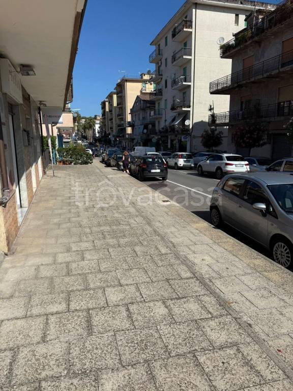 locale commerciale in vendita ad Agropoli