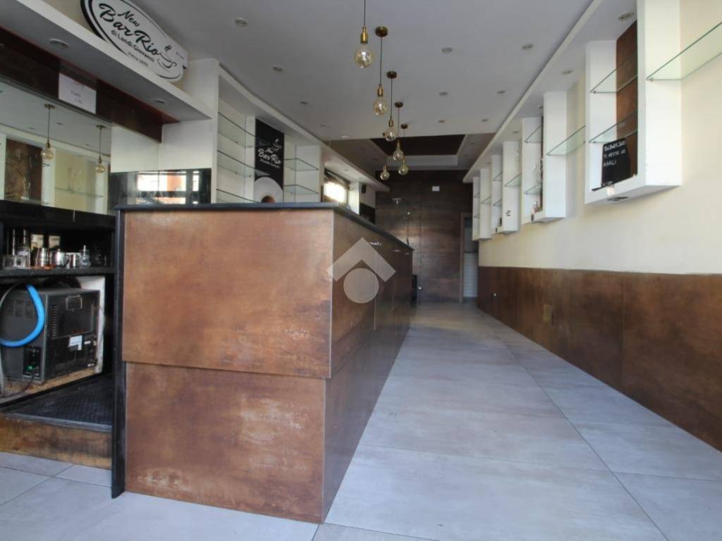 locale commerciale in vendita ad Agropoli