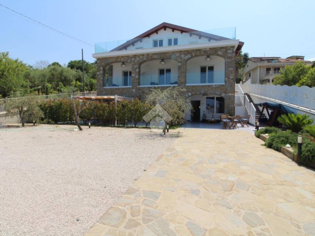 casa indipendente in vendita ad Agropoli