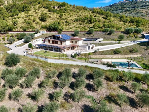 casa indipendente in vendita ad Agropoli