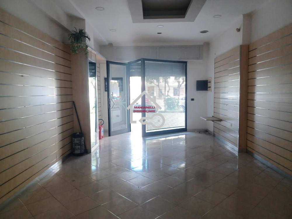 negozio in vendita ad Agropoli