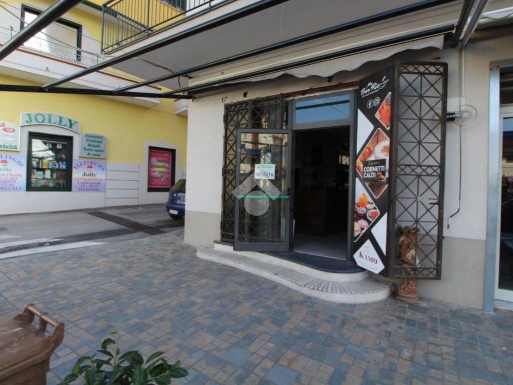 locale commerciale in vendita ad Agropoli
