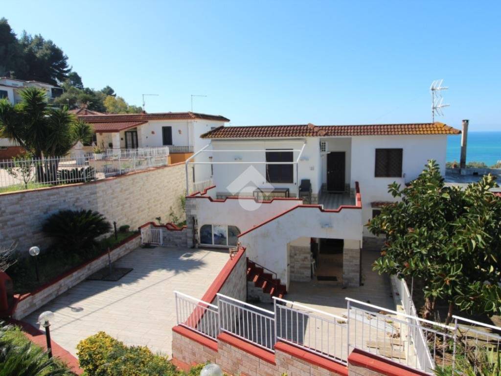 casa indipendente in vendita ad Agropoli