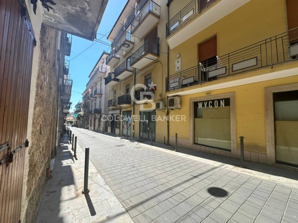 locale commerciale in vendita ad Agropoli