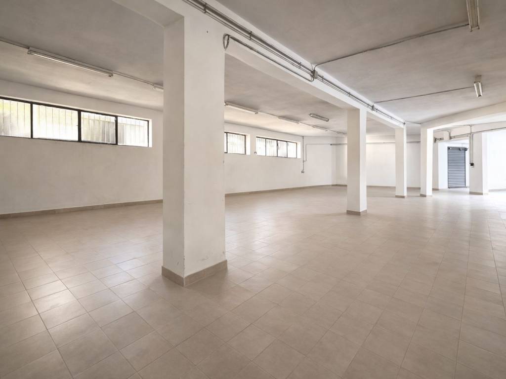 locale commerciale in vendita ad Agropoli