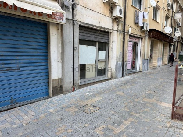locale commerciale in vendita ad Agropoli